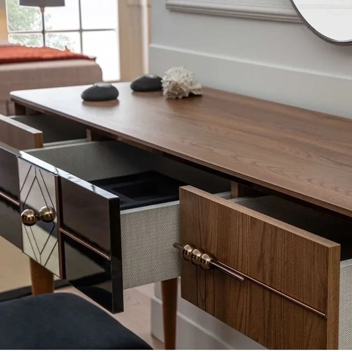 Nice Bedroom Dresser – Elegant Storage Solution with Mirror